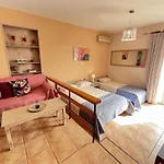 Lejlighedshotel Elena 4*
