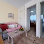 Elena 4*