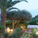 Elena Lejlighedshotel 4*
