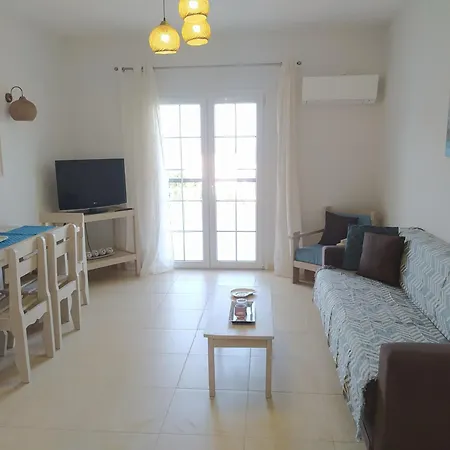 Elena Aparthotel