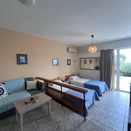 Elena Aparthotel
