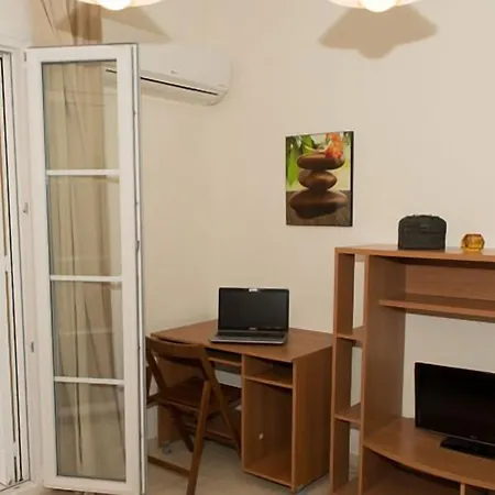 Aparthotel Elena 4*