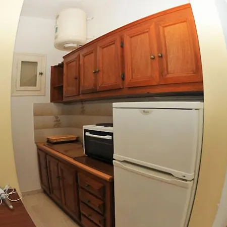 Elena Alinda (Leros)