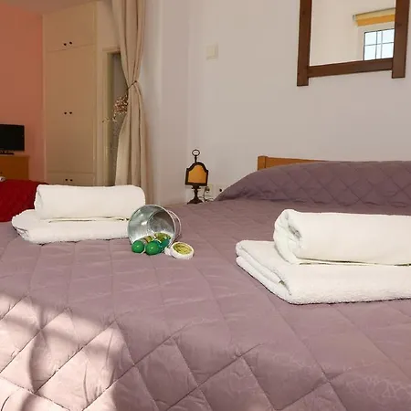 Aparthotel Elena