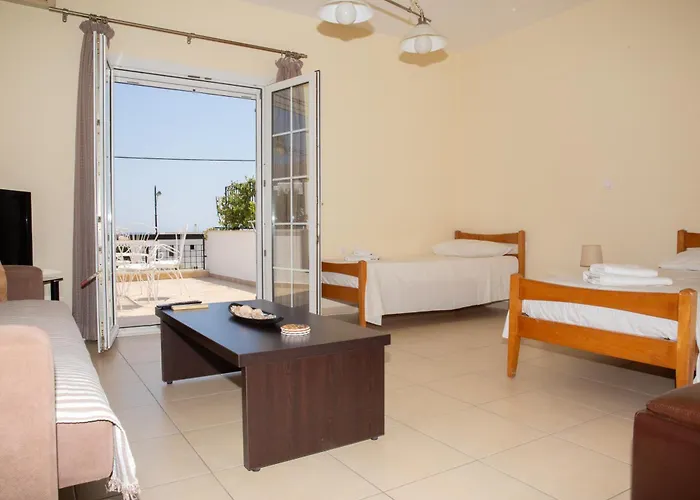 Lägenhetshotell Elena 4*