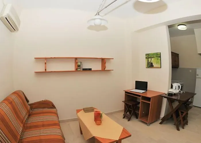 Aparthotel Elena