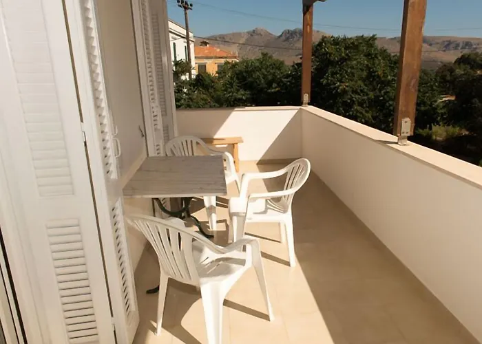 Elena Lägenhetshotell Alinda (Leros)