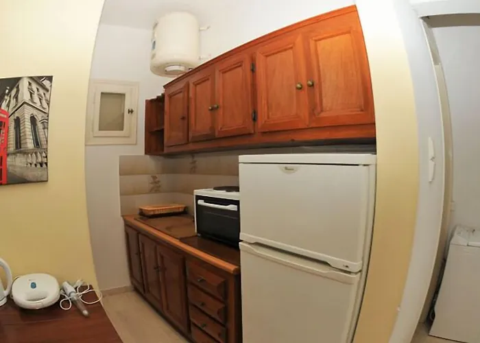 Elena Alinda (Leros)