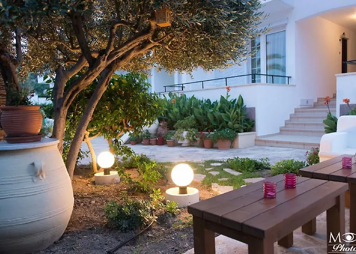 Elena Lägenhetshotell 4*