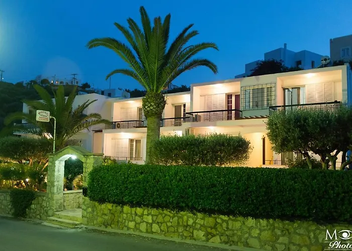 Aparthotel Elena 4*